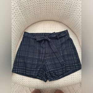 Banana Republic navy and white dot shorts